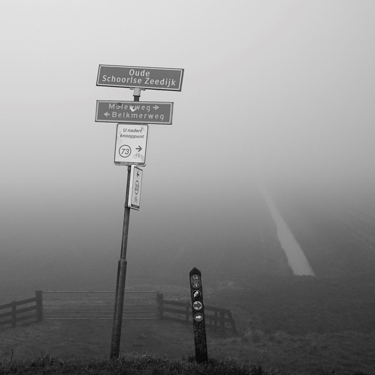 Ons polderse land, aan het Noord-Zee strand - fluwelnl